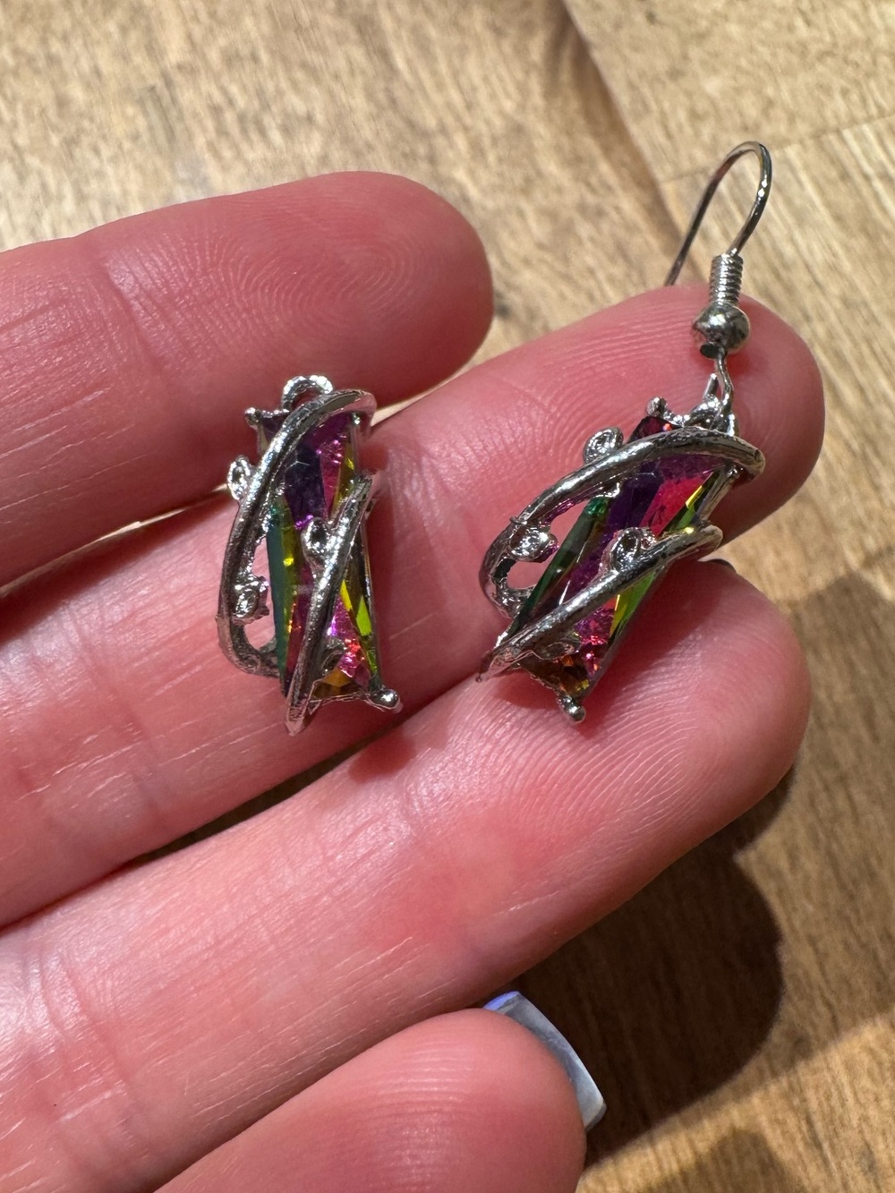 NWT Silver-tone Iridescent Pink Dangle Earrings